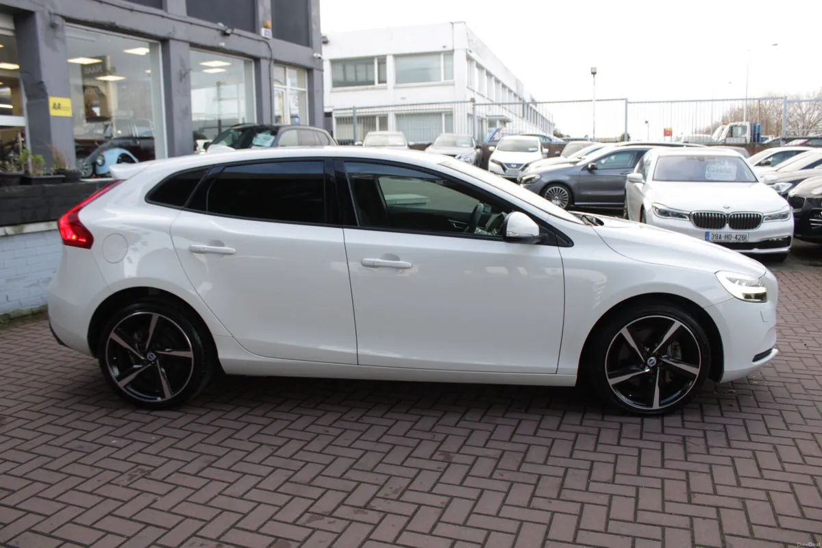 2.0D4 SPORT 5DR HATCHBACK AUTO HUGE SPEC 105000KM - Image 3