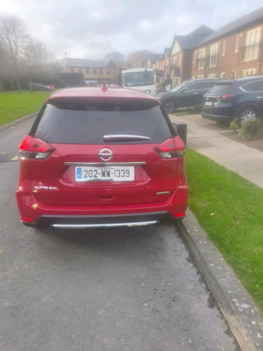 NISSAN X-TRAIL 2.0 L PETROL AUTOMATIC HYBRID - Image 2