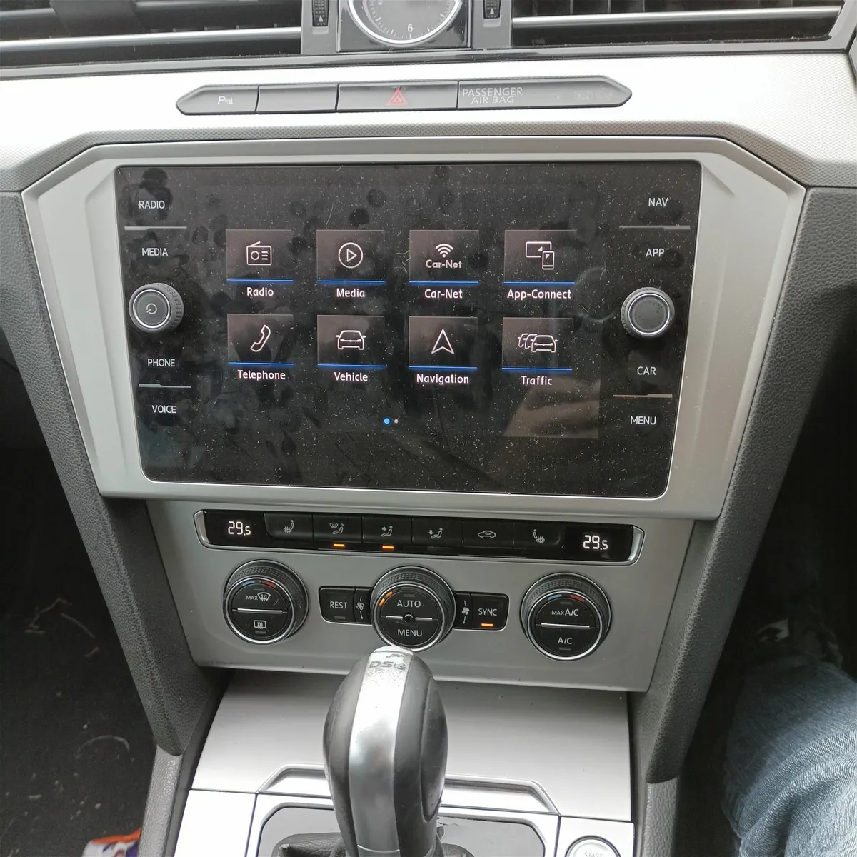 Volkswagen Passat 2019 - Image 3