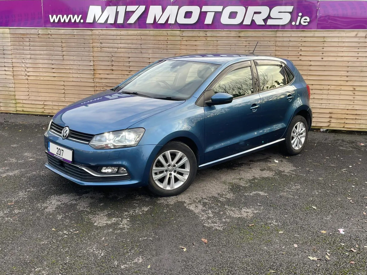 VOLKSWAGEN POLO TSI COMFORT LINE! Low KMS - Image 1