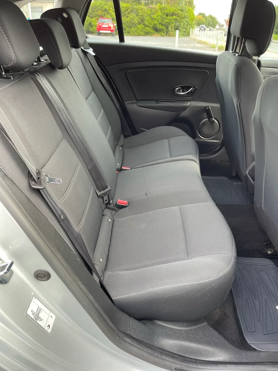2015 Renault Megane 1.5 DCi Diesel Estate - Image 5