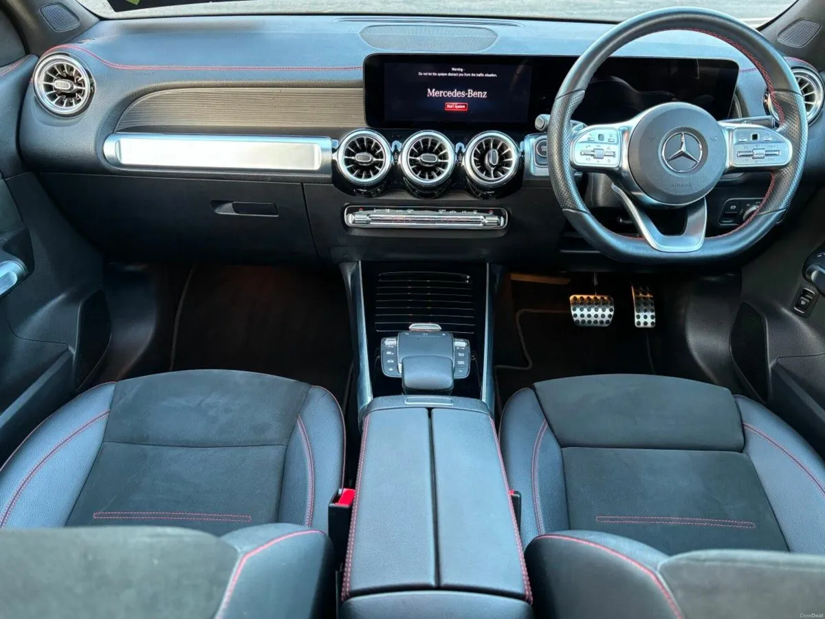 Mercedes-Benz EQB AMG LINE PREMIUM 300 SUNROOF - Image 2