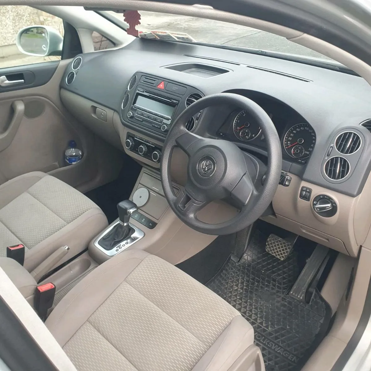 VW Golf Plus 1.6 Diesel AUTOMATIC - Image 4