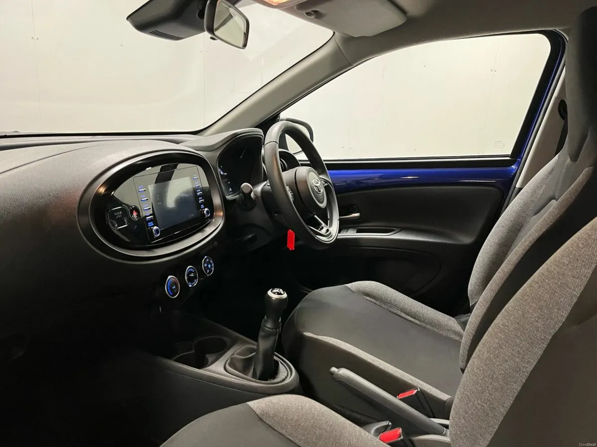 Toyota Aygo X Pulse 1.0 - Reversing Camera - Air-C - Image 6