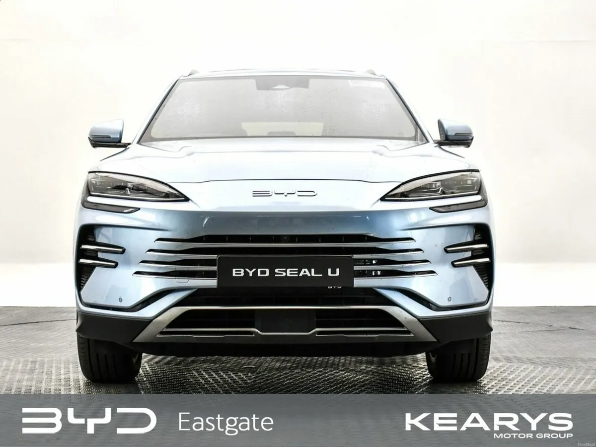 BYD SEAL U Boost Pan roof, heated seats, heated st - Image 4