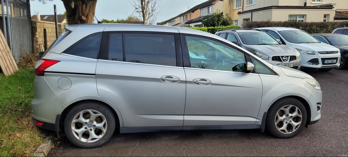 Ford Grand C-Max 2011 - Image 1