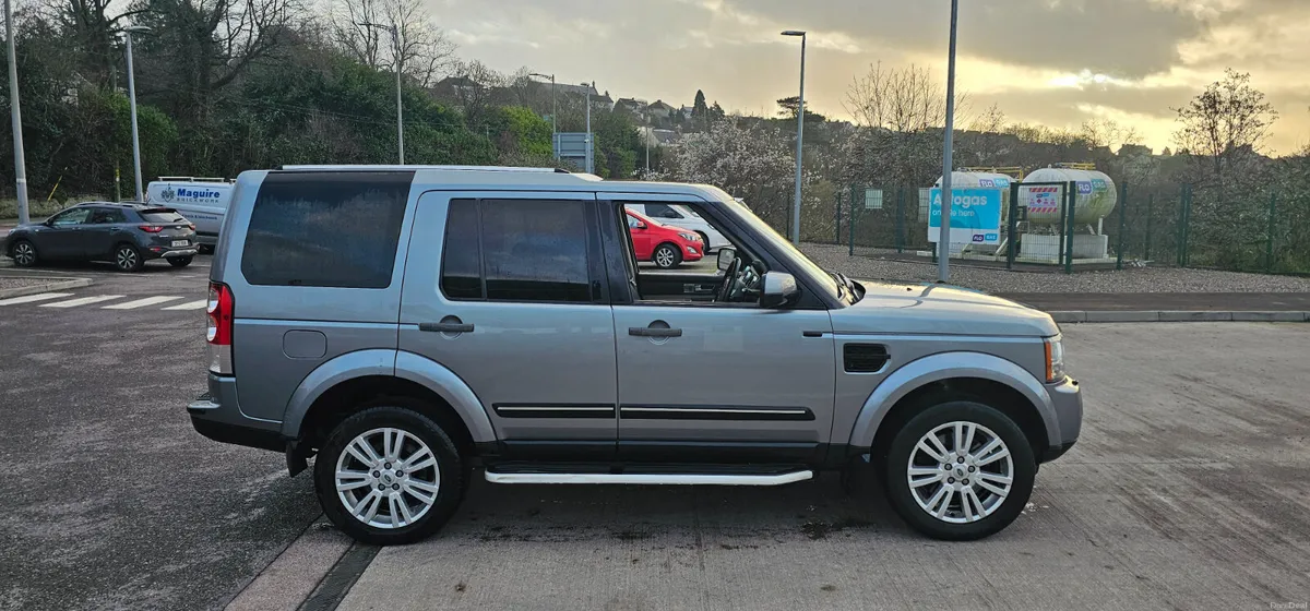Land Rover Discovery New DOE 12.26 Tax 12.26 - Image 4