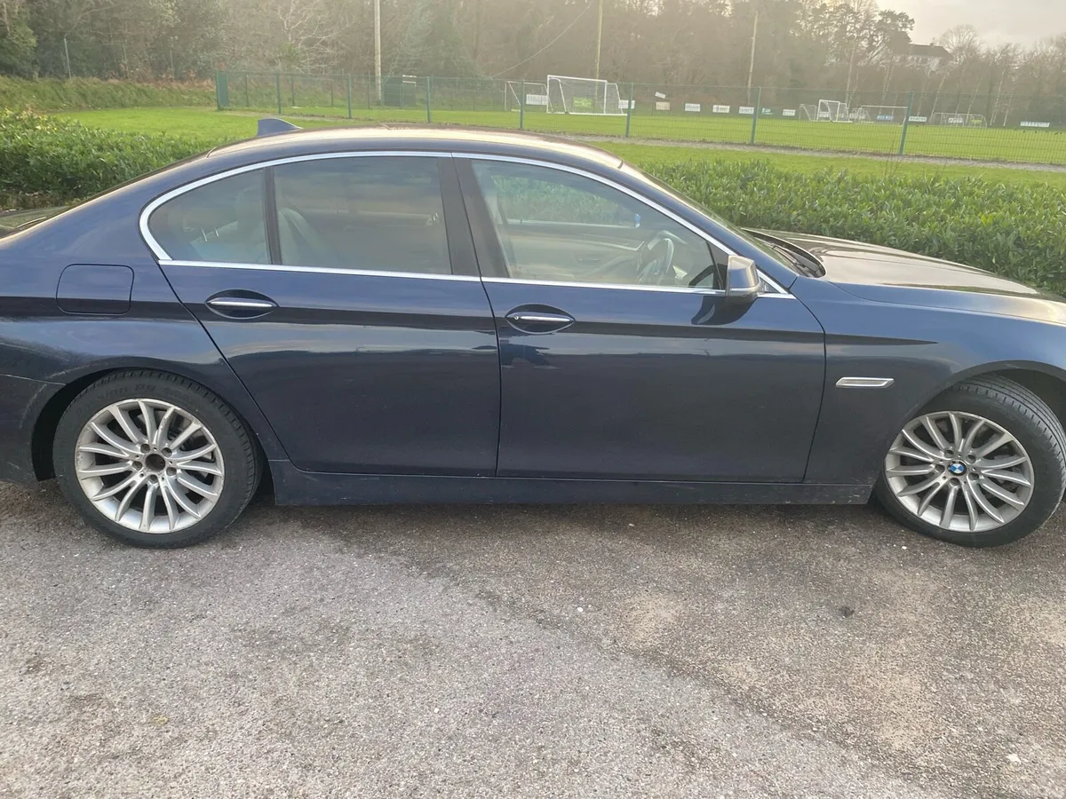 BMW 520D - Image 1