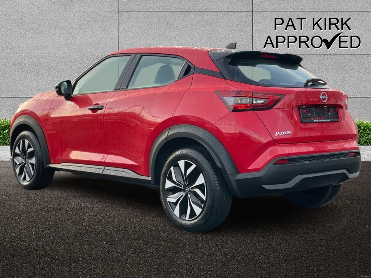 Nissan Juke Hatchback Acenta Premium - Image 2