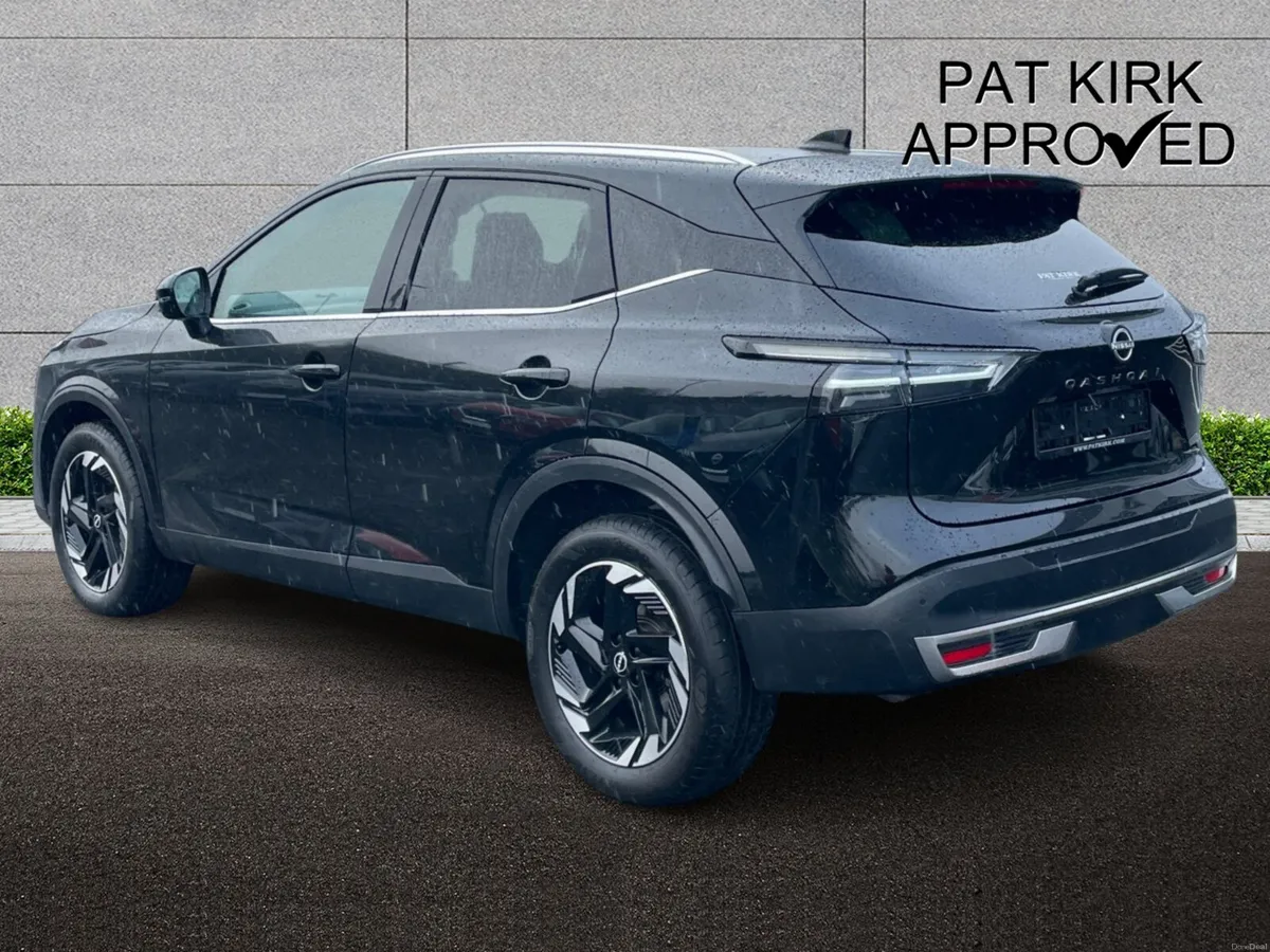 Nissan Qashqai Hatchback N-Connecta - Image 2