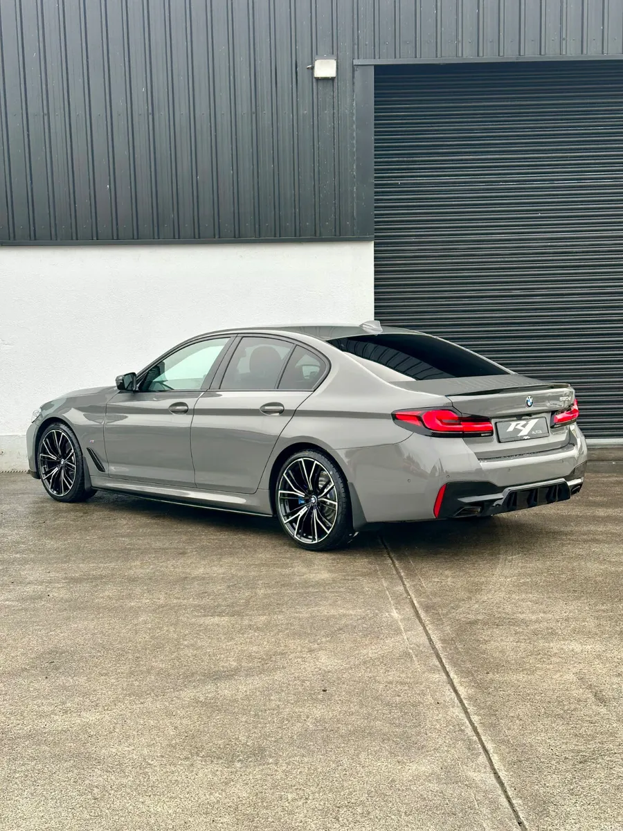 2021 BMW 520D MSPORT MPERFORMANCE - Image 4
