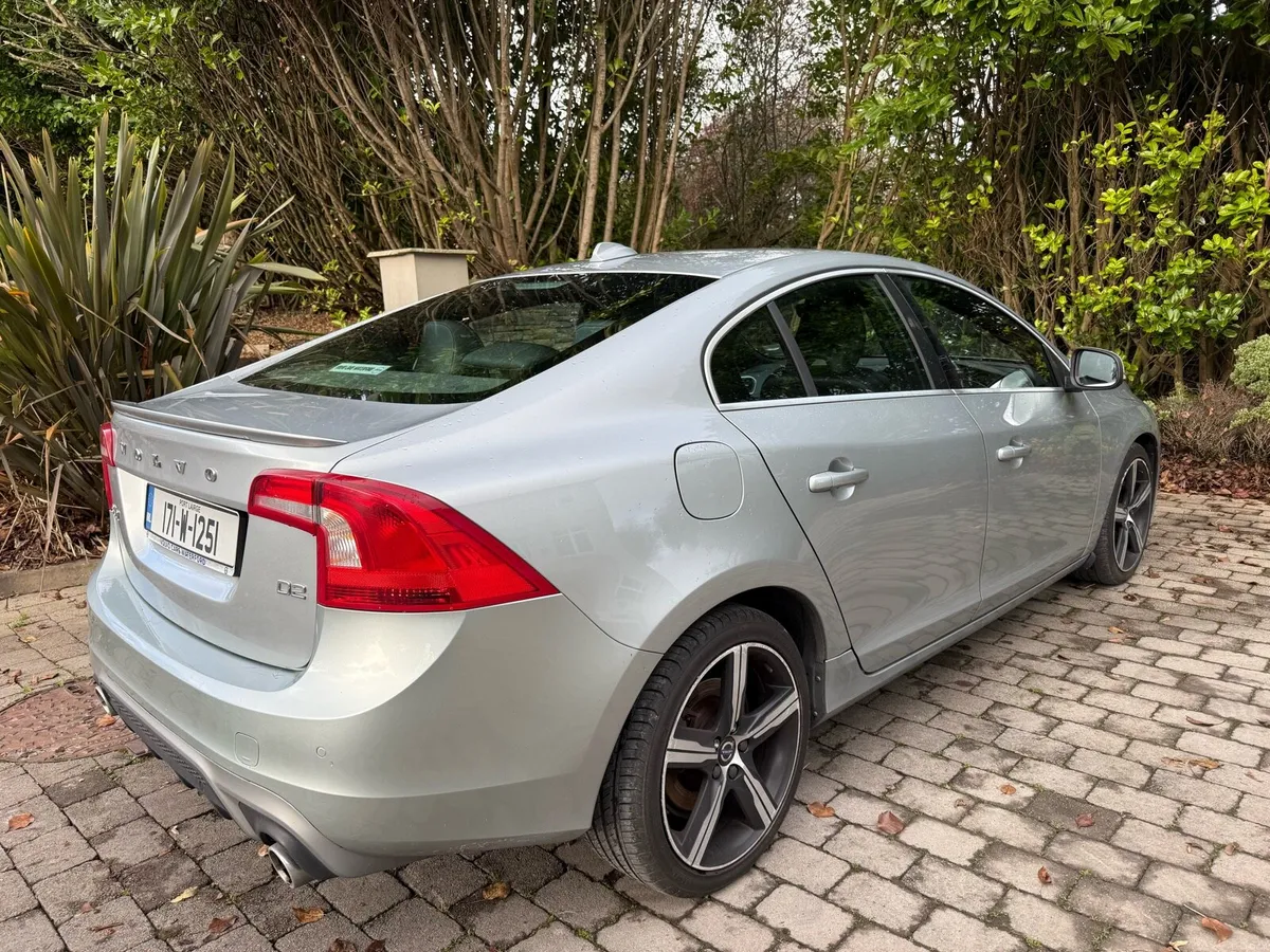 2017 Volvo S60 R Design 2.0 Diesel - Image 4