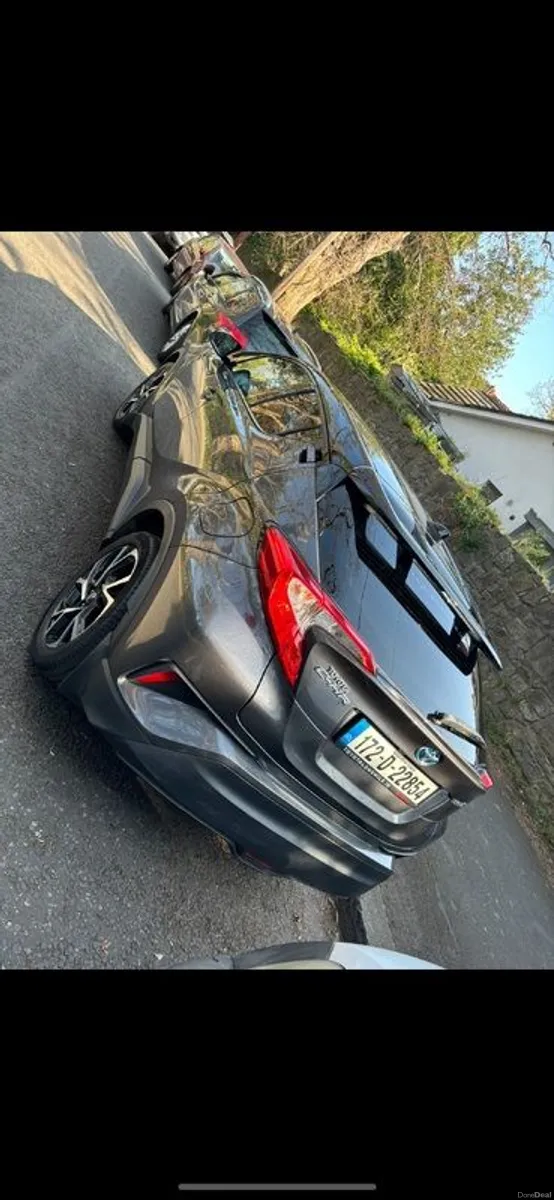 2017 Toyota C-hr - Image 2
