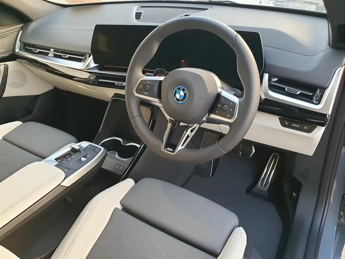 BMW iX2 eDrive20 M Sport - Image 4