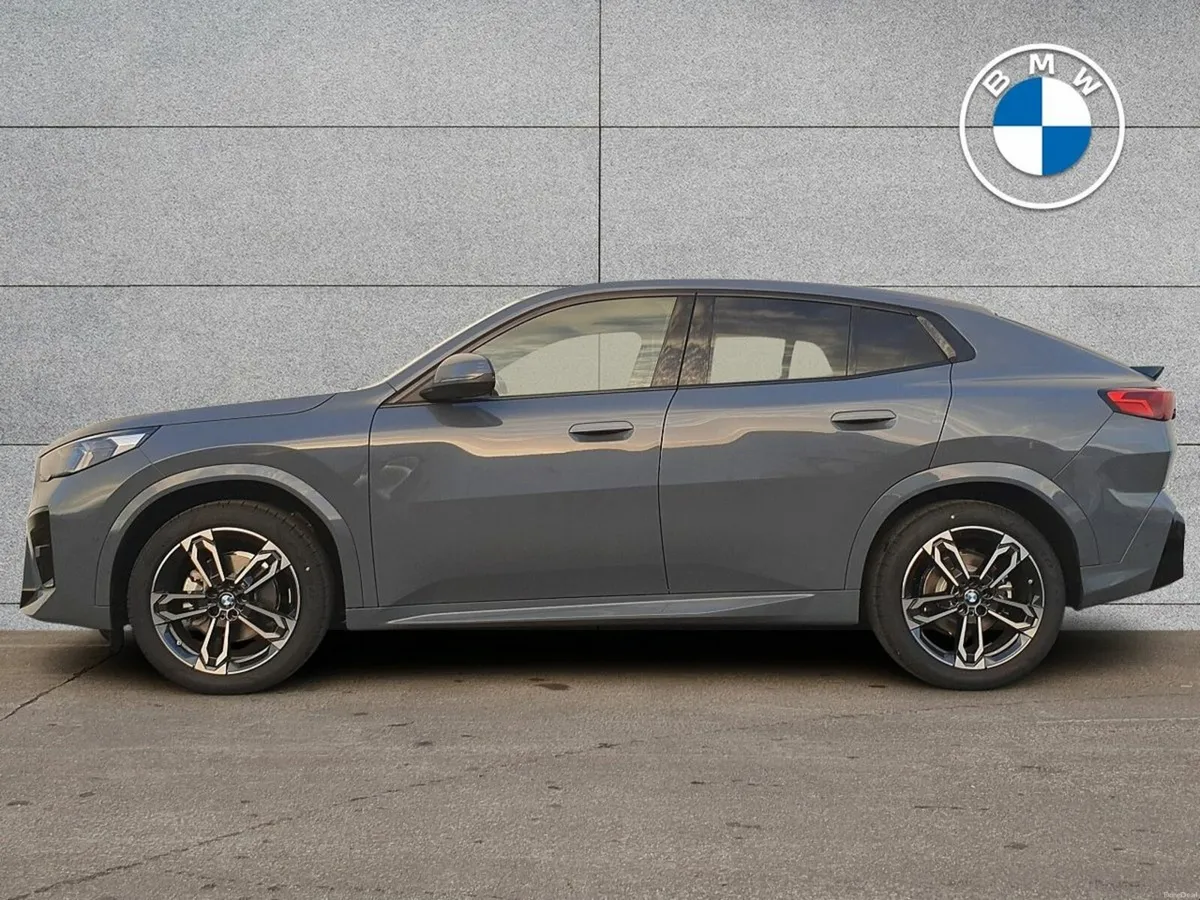 BMW iX2 eDrive20 M Sport - Image 4