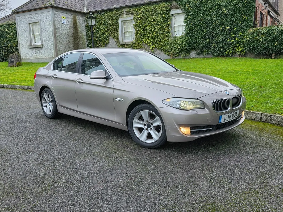 BMW 5-Series 2011 - Image 1