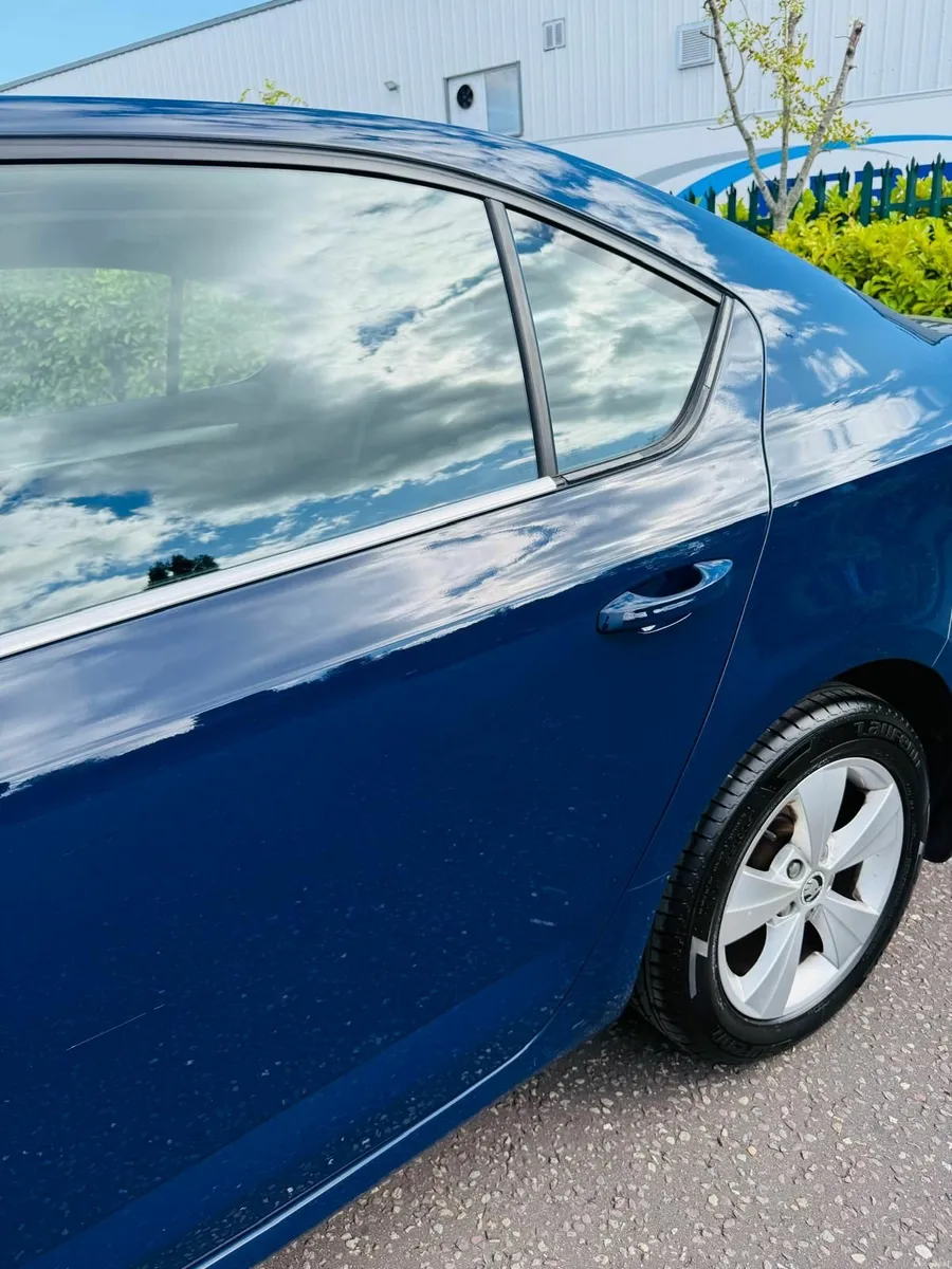 Skoda Octavia 1.6 TDI 2017-Automatic - Image 1