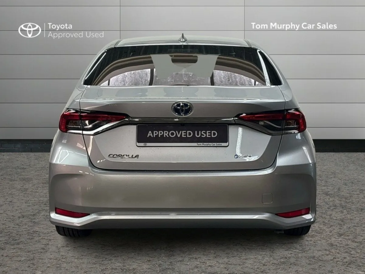 Toyota Corolla COROLLA SALOON LUNA SPORT - Image 4