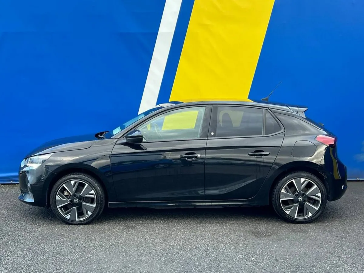 Opel Corsa e ELITE AUTO // HEATED SEATS // APPLE C - Image 3