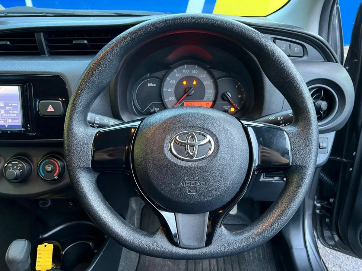 Toyota Yaris 1.0 AUTO // REVERSE CAMERA // AIR CON - Image 4