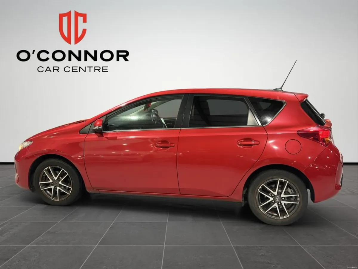 Toyota Auris 1.4 D4D Icon + S/S 5DR - Image 3