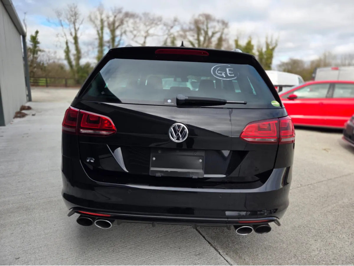 Volkswagen Golf R 2.0 TSI Variant - Image 5