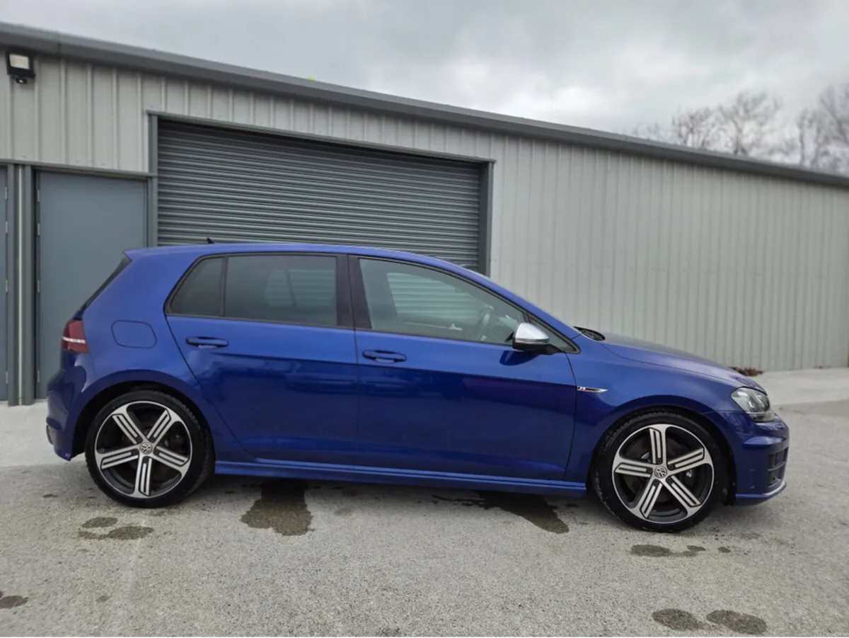 Volkswagen Golf R 2.0 TSI 4MOTION - Image 2