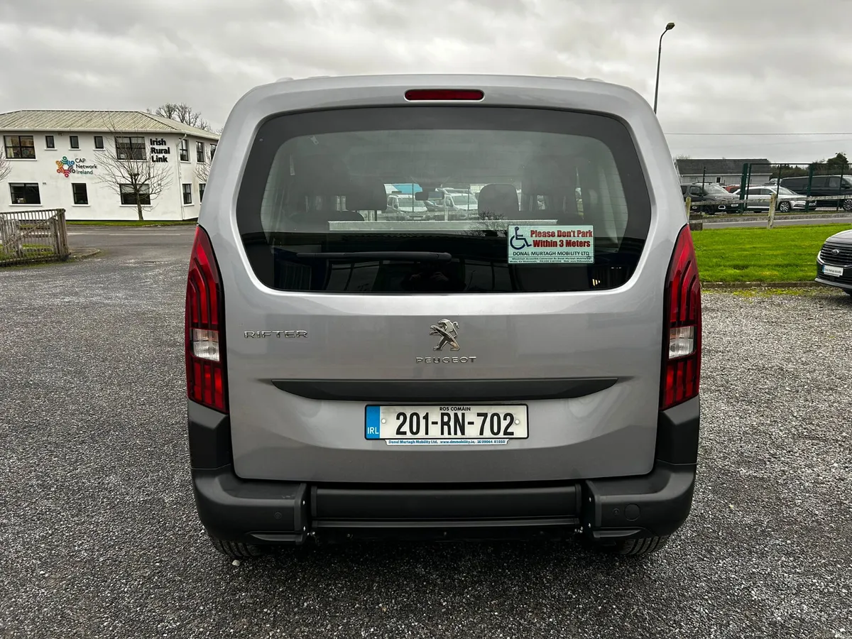 Wheelchair Car - Image 6