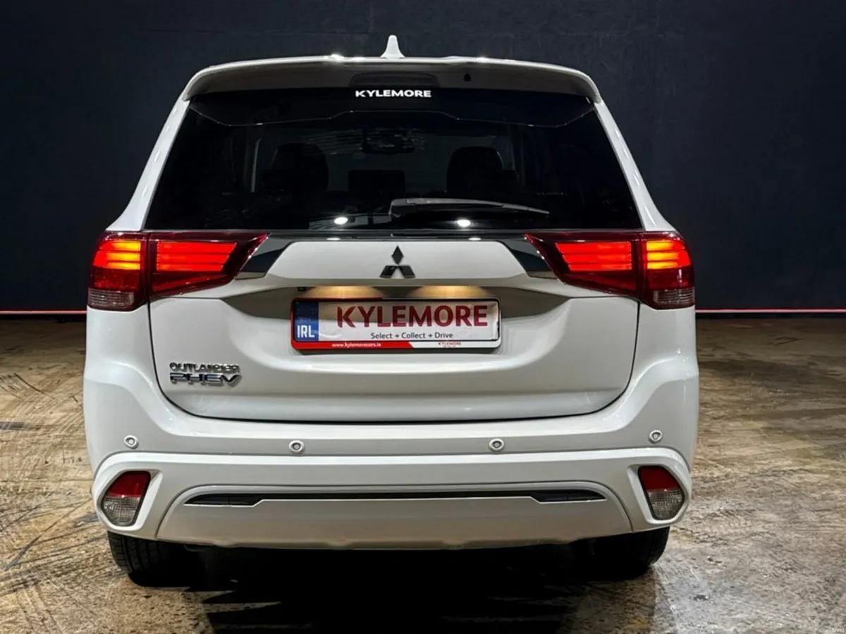Mitsubishi Outlander 2.4L PHEV AUTOMATIC - HALF BL - Image 4