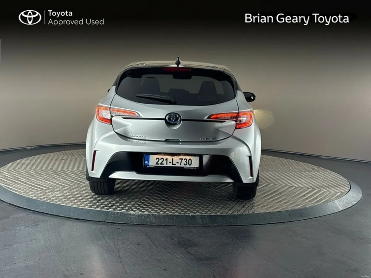 Toyota Corolla HYBRID LUNA SPORT H/B - Image 4