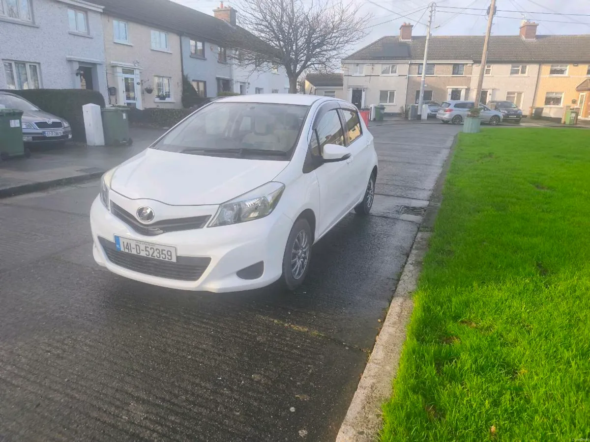 2014 Toyota vitz 1.0 auto price drop - Image 2