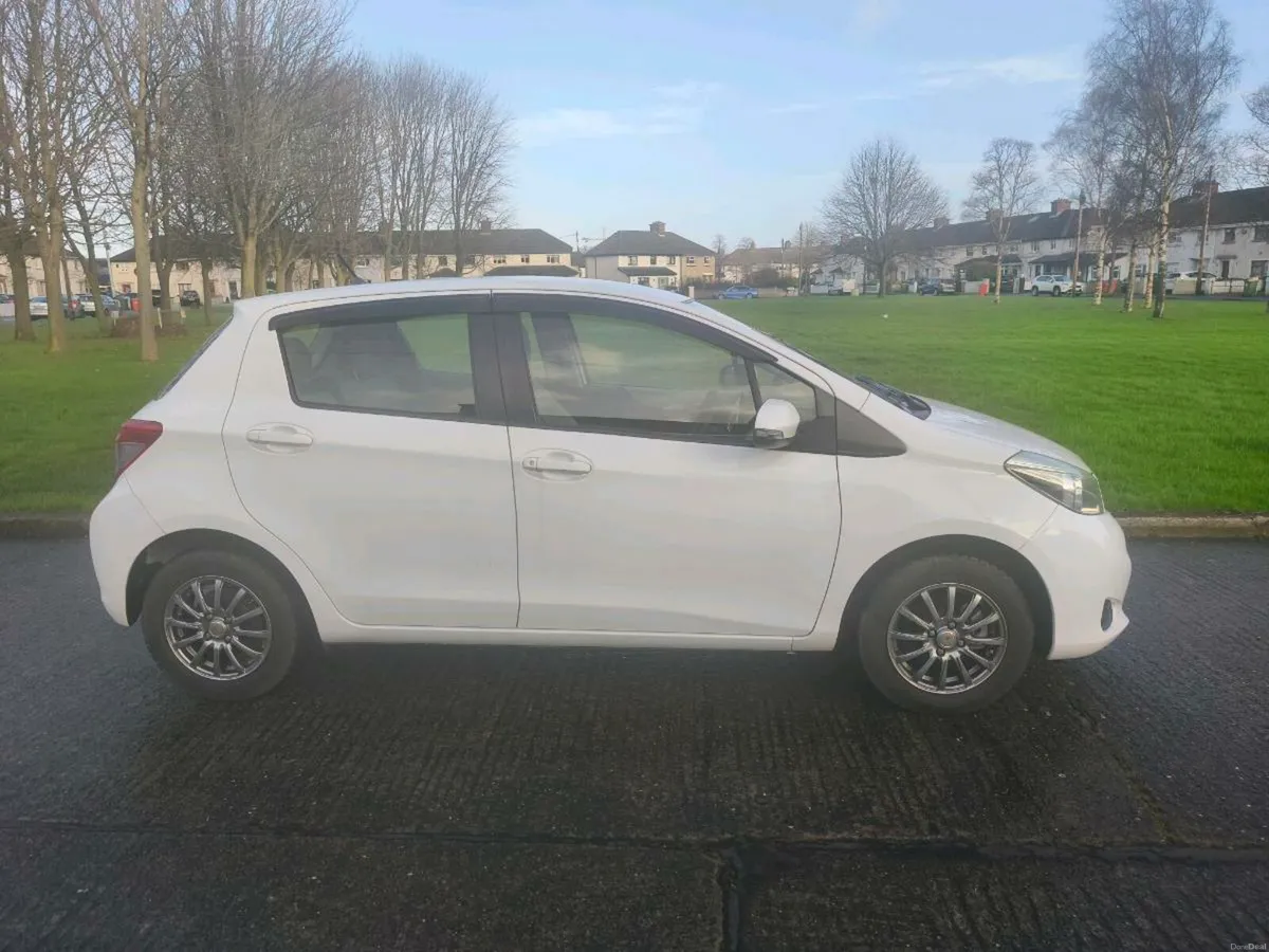 2014 Toyota vitz 1.0 auto - Image 3