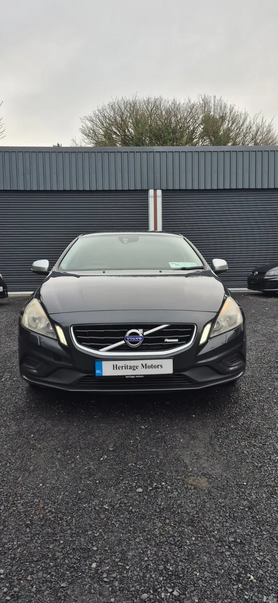VOLVO S60 R DESIGN 2013 - Image 2