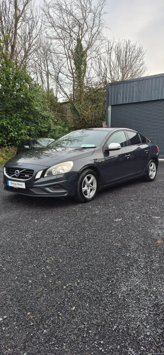 VOLVO S60 R DESIGN 2013 - Image 3