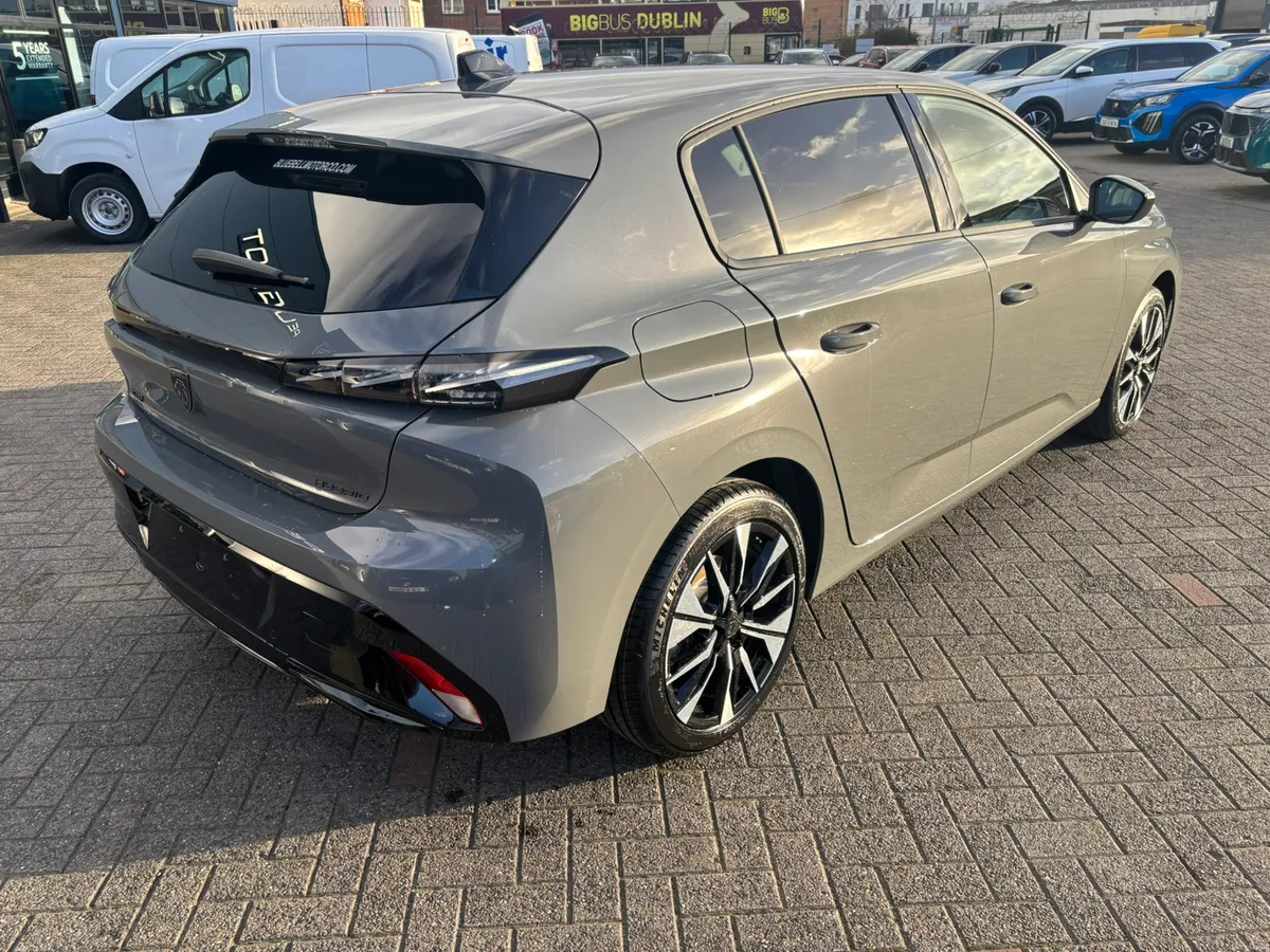 All new Peugeot 308 Allure Hybrid - Image 4