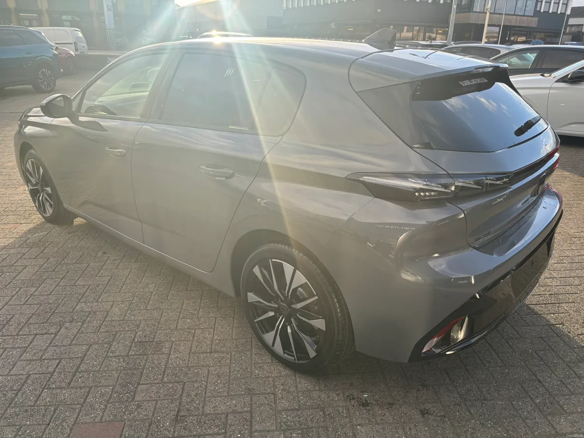 All new Peugeot 308 Allure Hybrid - Image 6