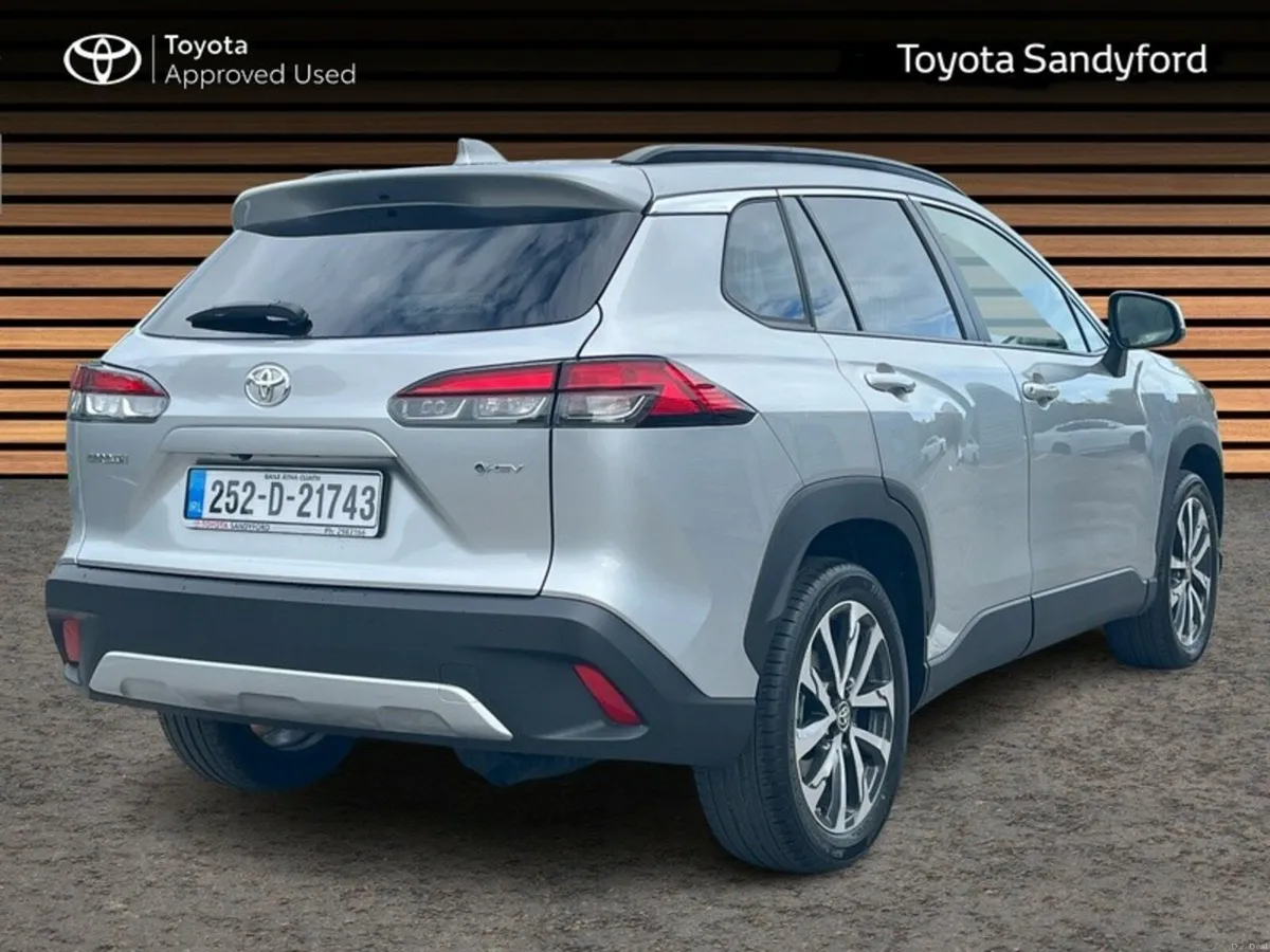 Toyota Corolla Cross SPORT // 2 FREE SERVICES// RE - Image 2