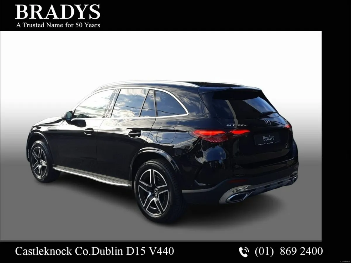 Mercedes-Benz GLC GLC 300e Hybrid AMG 4Matic--Side - Image 4