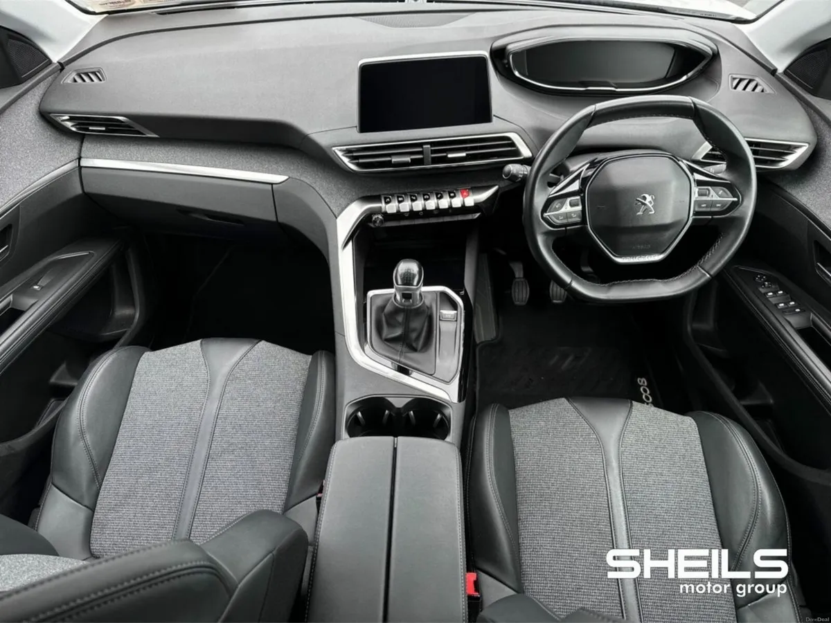 Peugeot 5008 1.2 PureTech 130bhp  Allure - Image 3