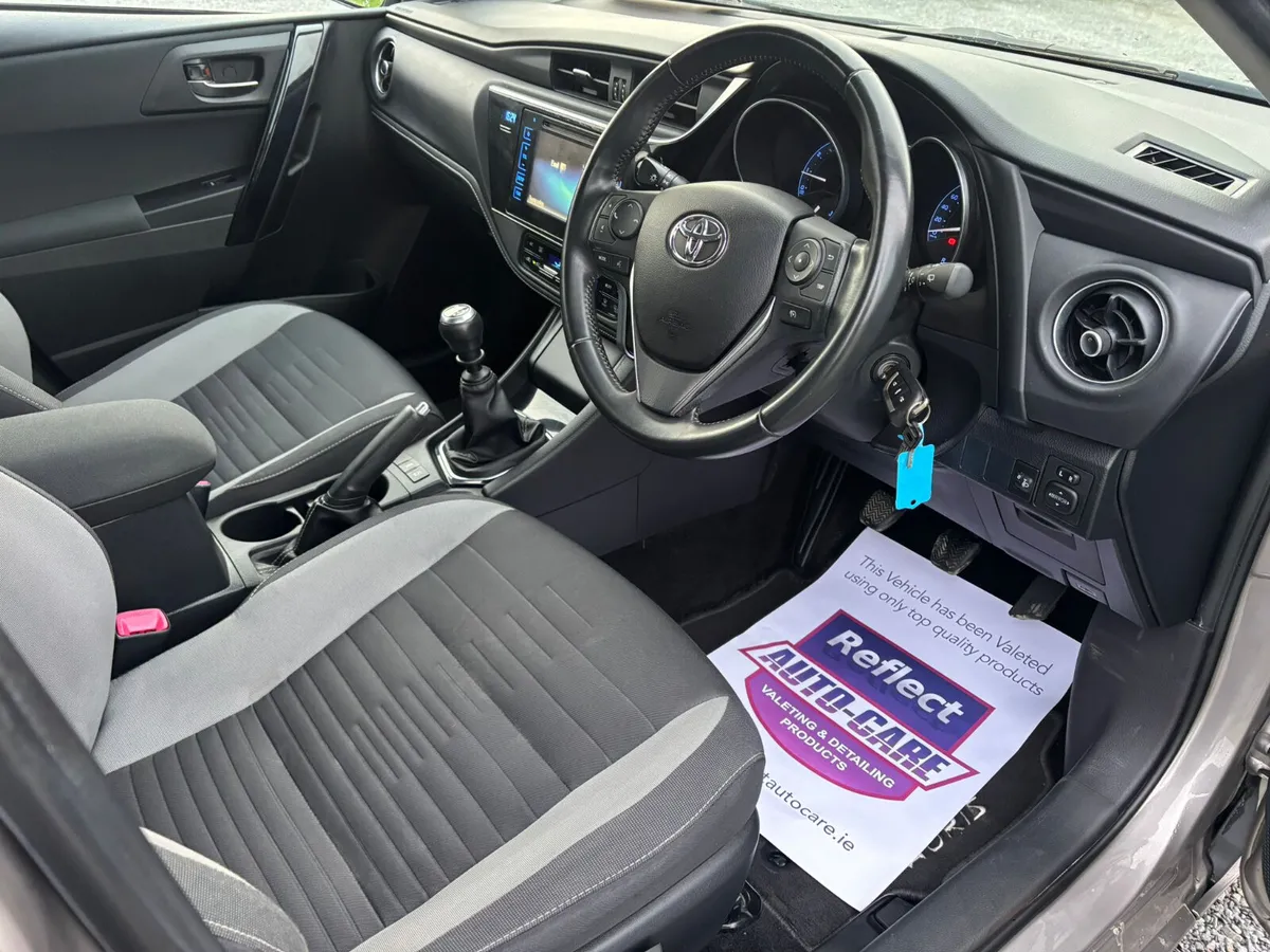 161’ Toyota Auris | LOW MILEAGE | Warranty - Image 4