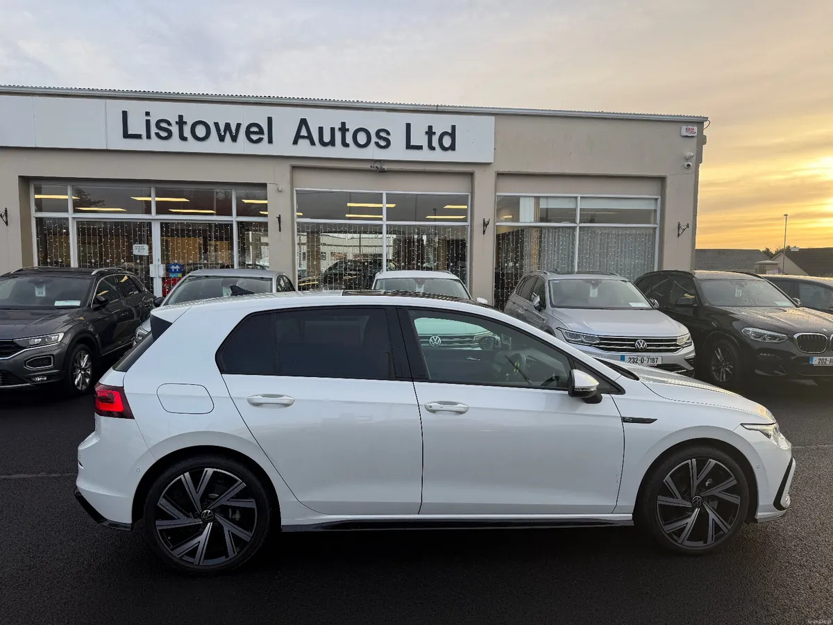 221 VW GOLF R-LINE *SUN ROOF* 1.5 ETSI 150BHP AUTO - Image 1
