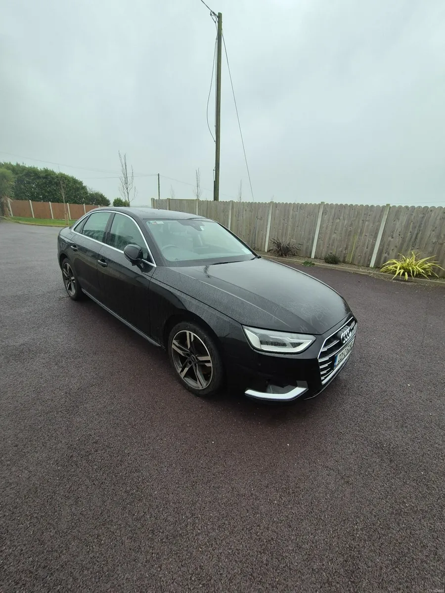 Audi A4 2022 - Image 2