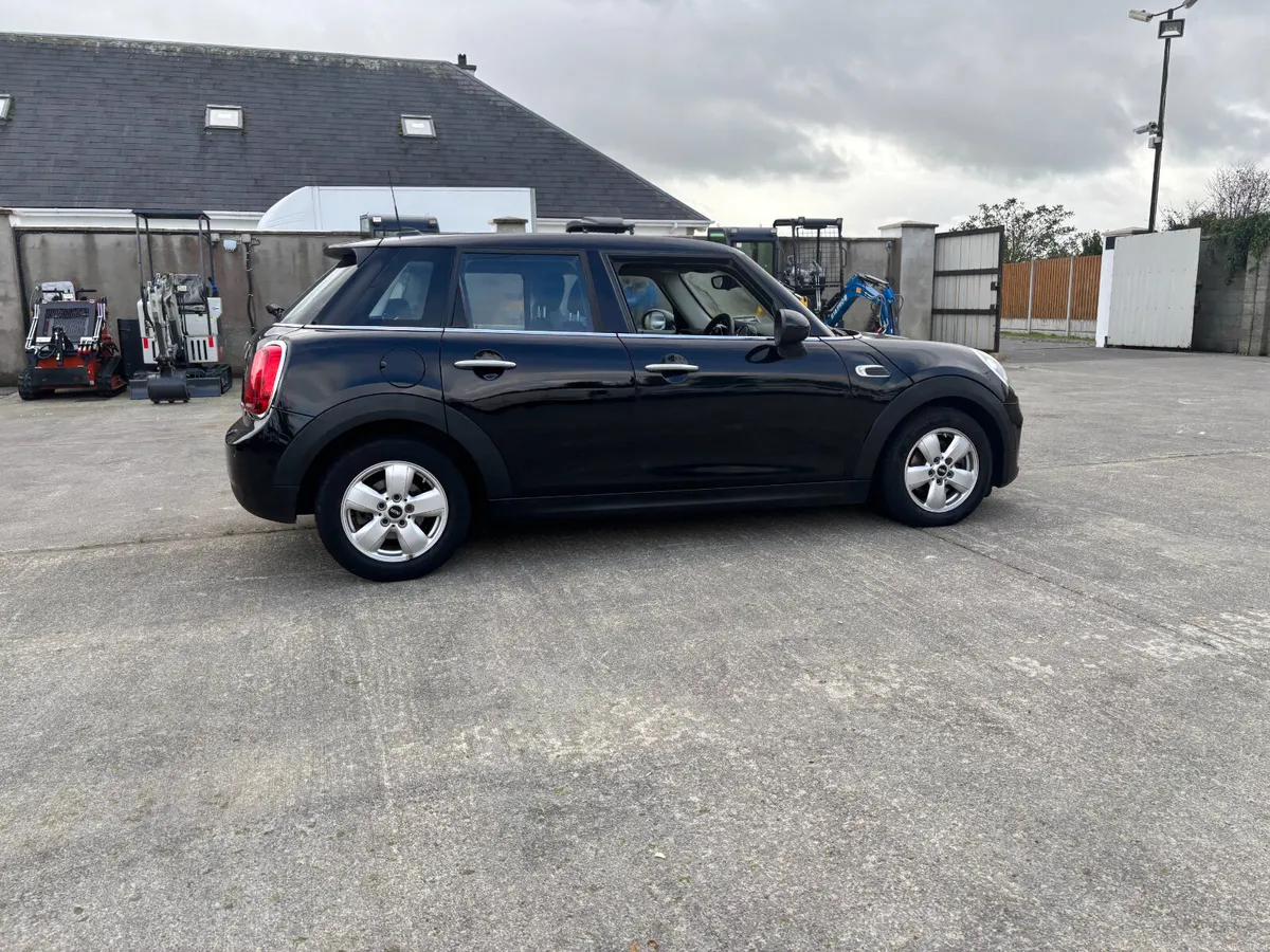 Mini Cooper 2018 - Image 4