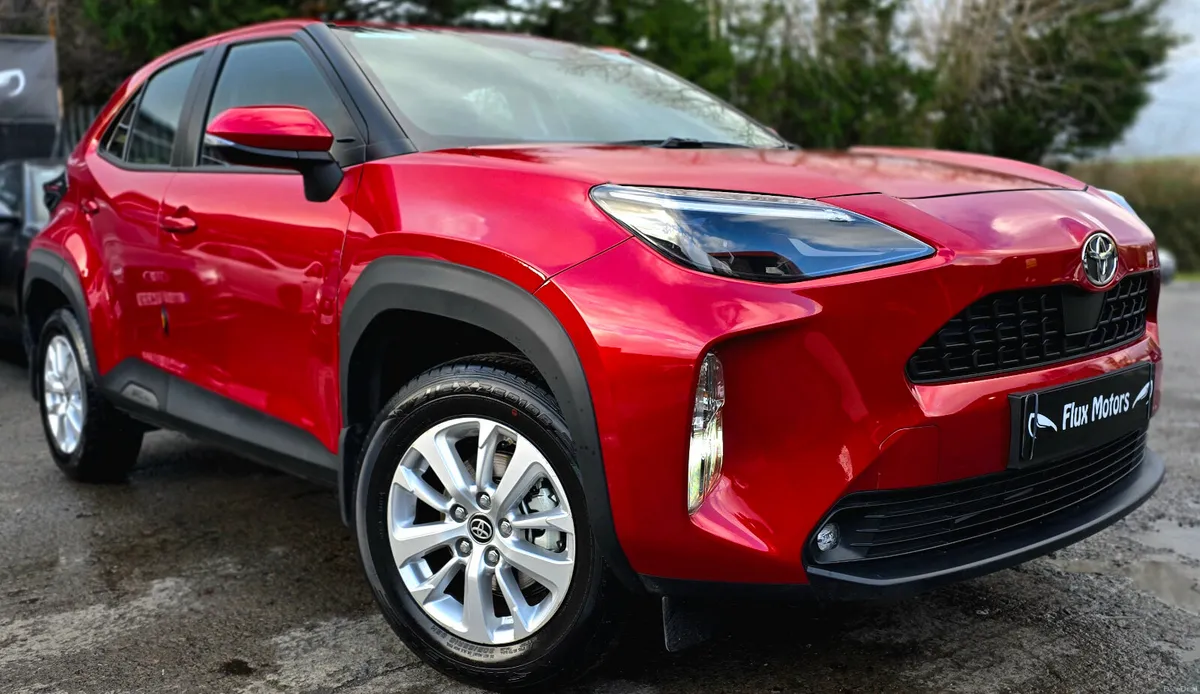 🔥 2025 Toyota Yaris Cross 1.5 Hybrid Luna • Auto - Image 2