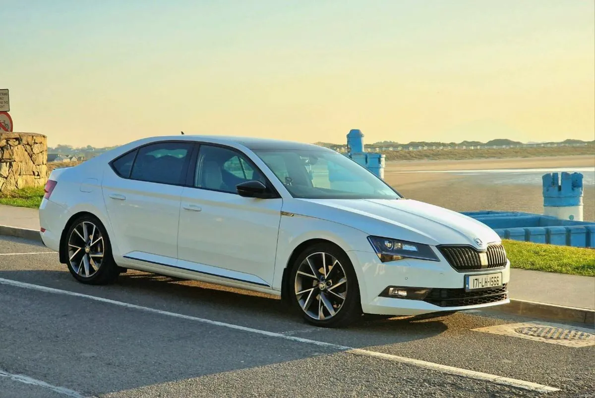 Skoda Superb 2017 - Image 1