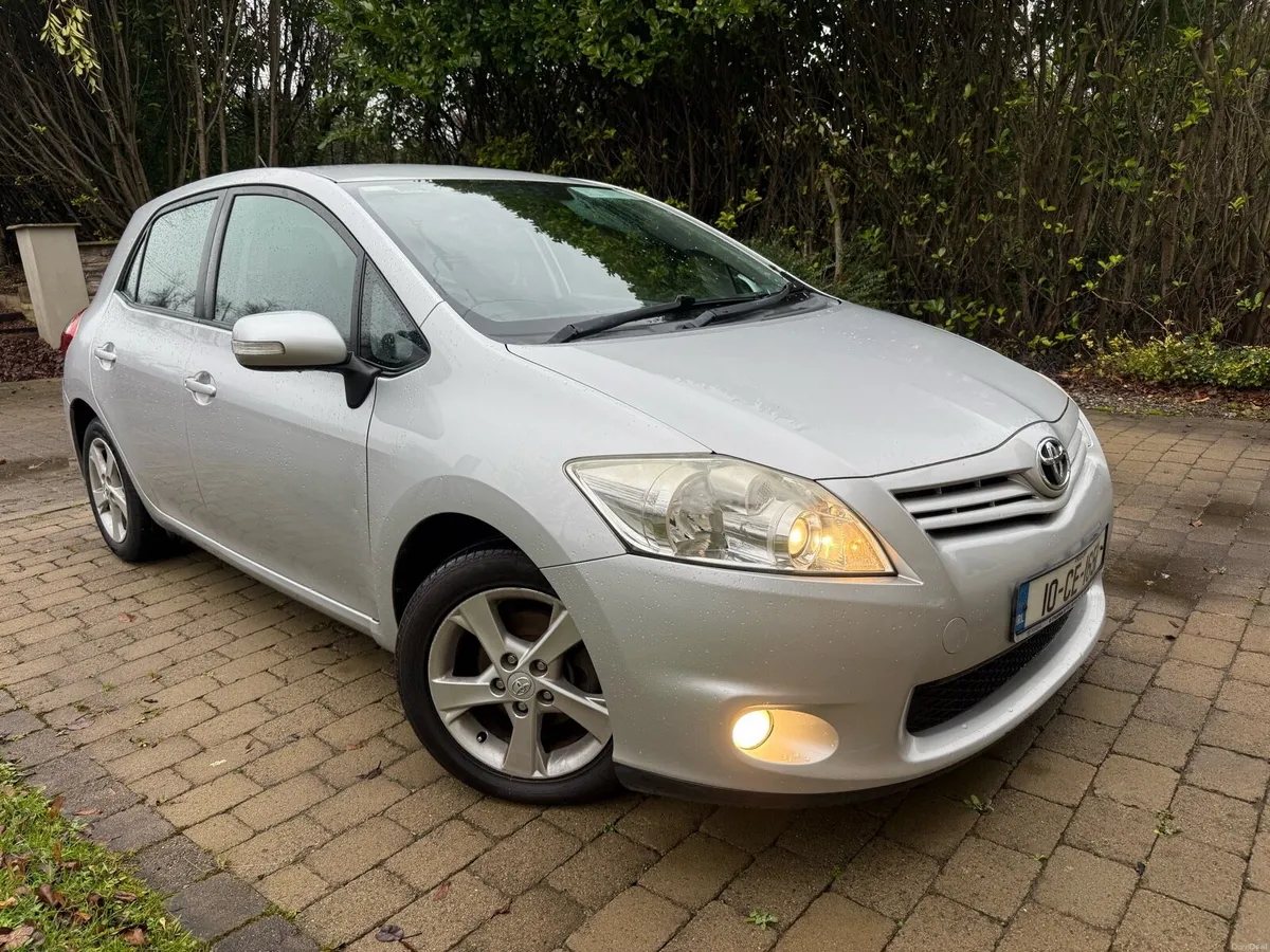 Toyota Auris Automatic 1.4 D4-D MINT - Image 1