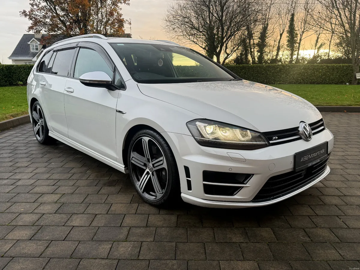 2016 Volkswagen Golf R Variant - Image 4