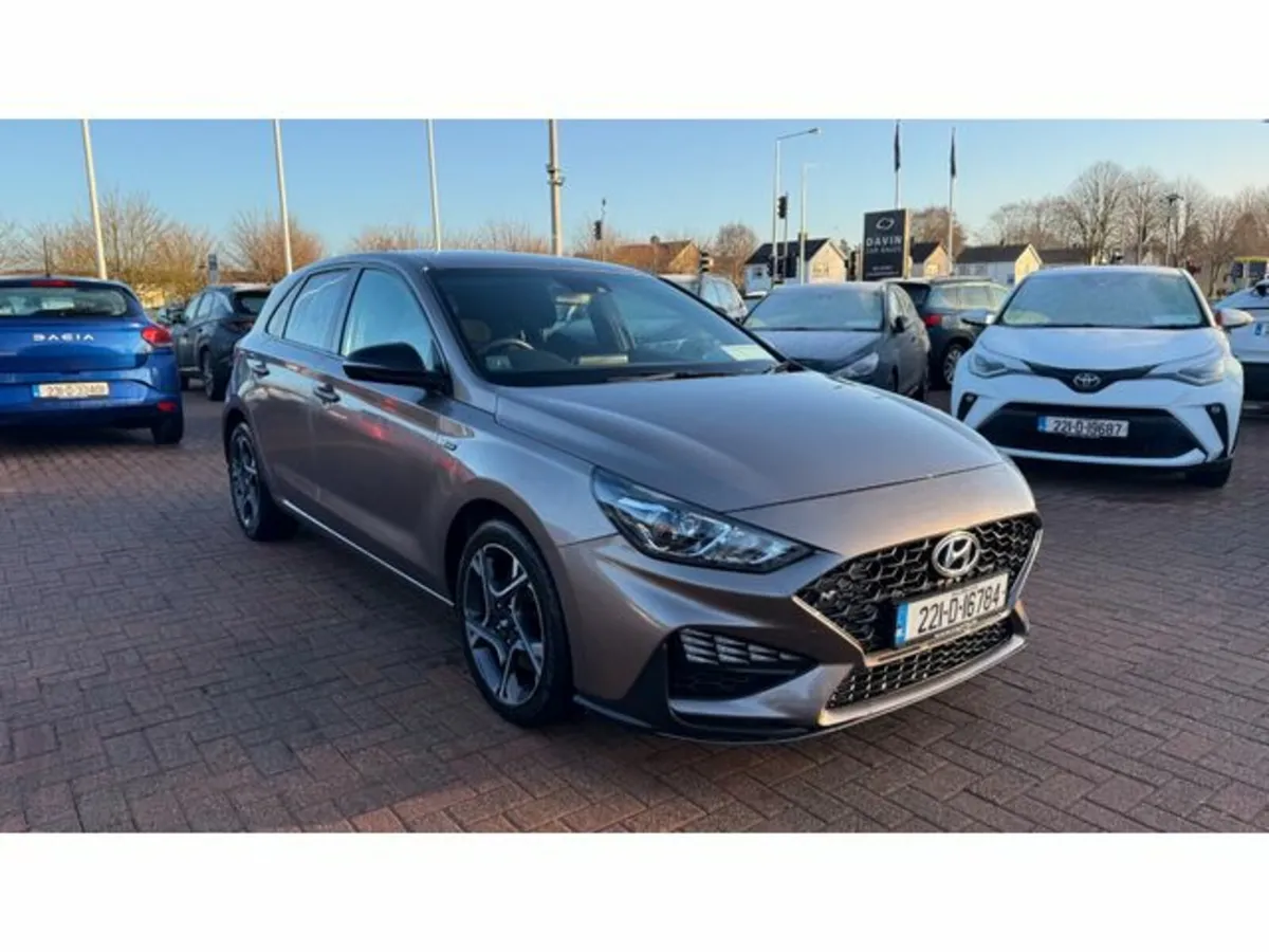 Hyundai i30 i 30 Petrol 5DR - Image 1