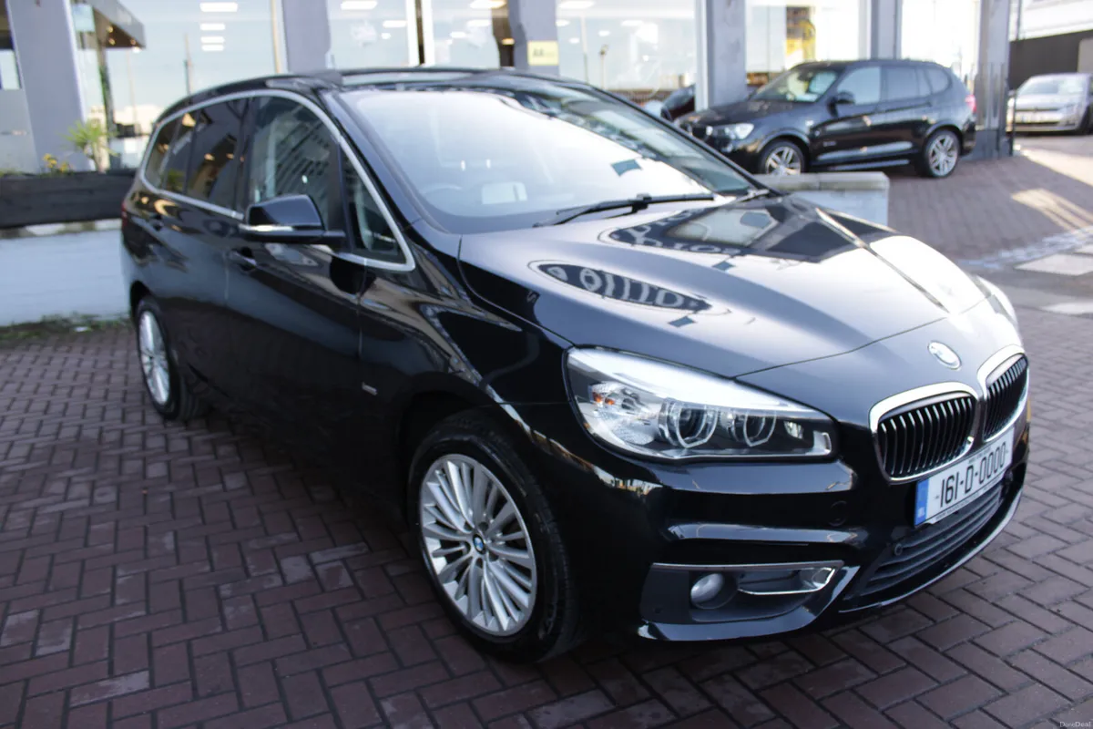 2.0D SE LUXURY 7 SEATER AUTOMATIC // IMMACULATE CO - Image 2