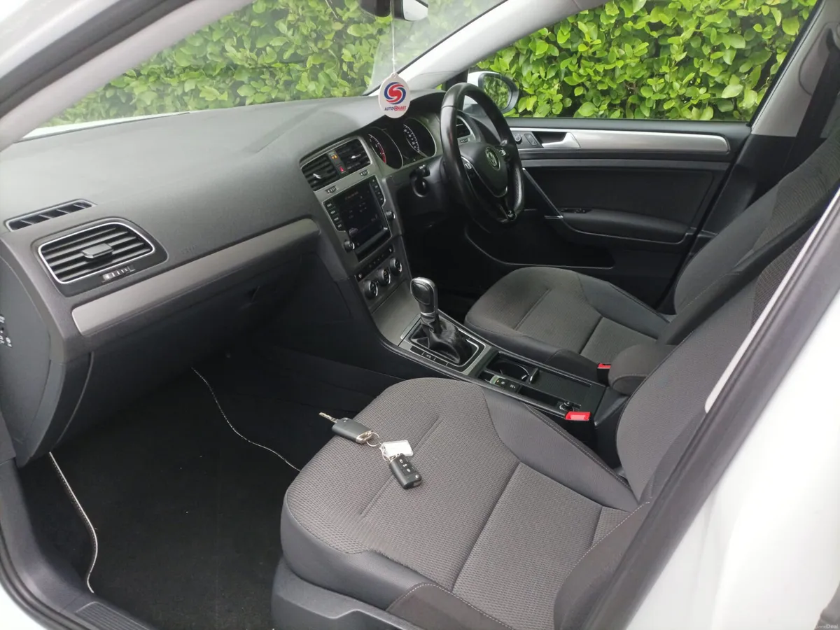 VW Golf Comfortline Plus 1.2 TSI Automatic, 2017 - Image 2